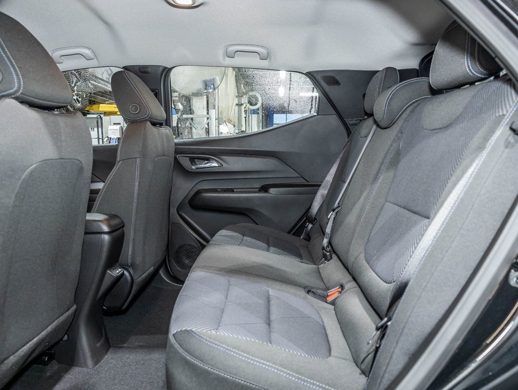 2027 Chevrolet Bolt in St-Jérôme, Quebec - 27 - w1024h768px