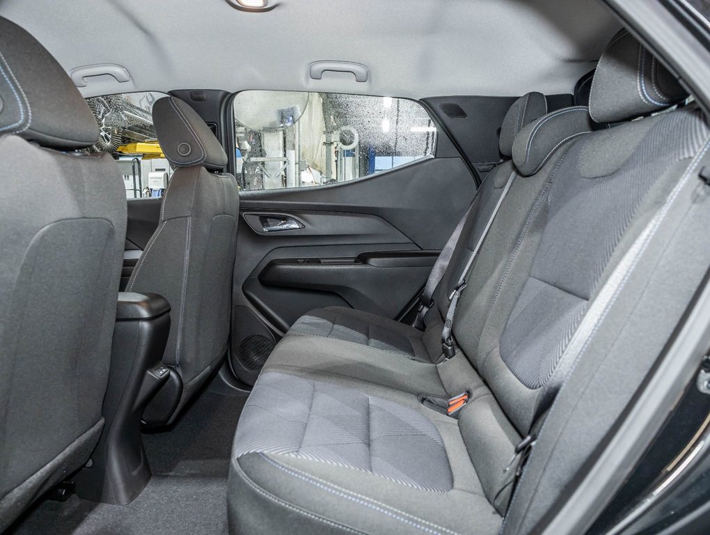 2027 Chevrolet Bolt in St-Jérôme, Quebec - 27 - w1024h768px