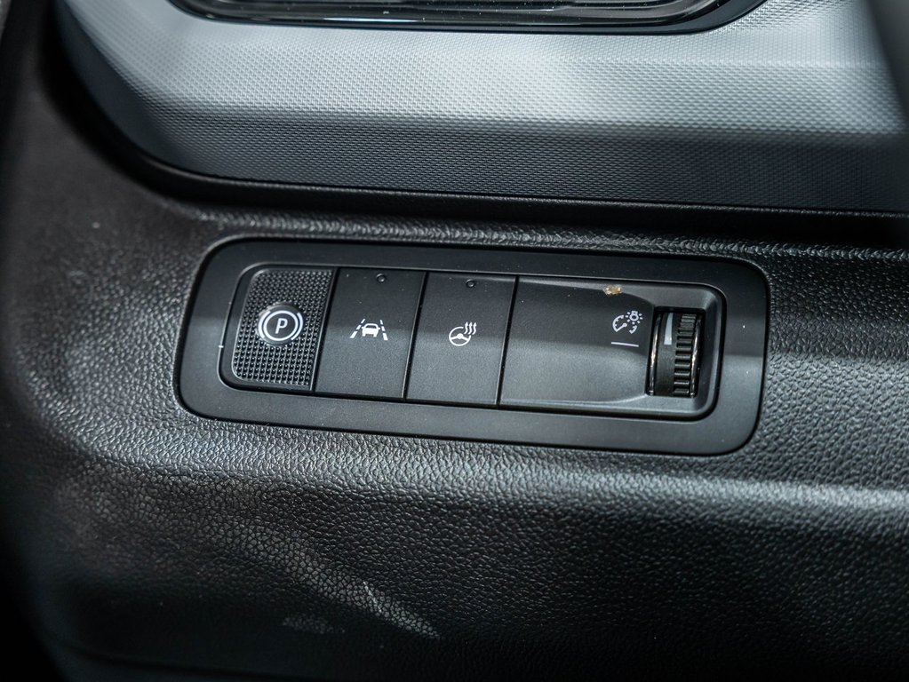2027 Chevrolet Bolt in St-Jérôme, Quebec - 24 - w1024h768px