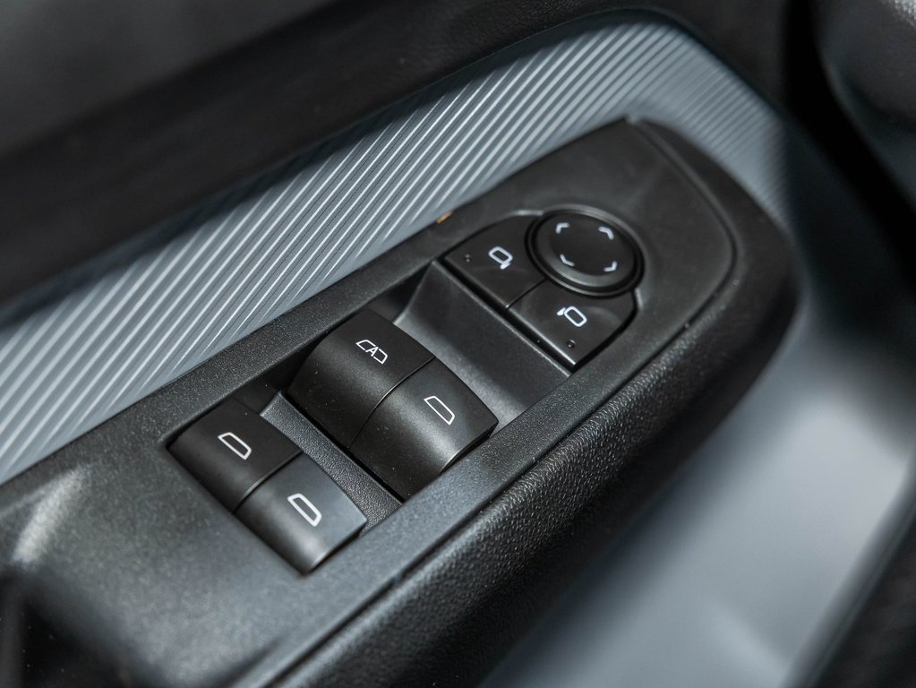 2027 Chevrolet Bolt in St-Jérôme, Quebec - 26 - w1024h768px
