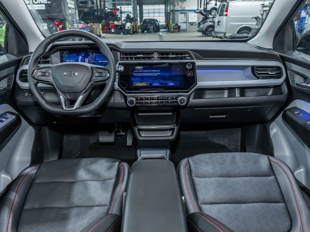 2027 Chevrolet Bolt in St-Jérôme, Quebec - 3 - w1024h768px