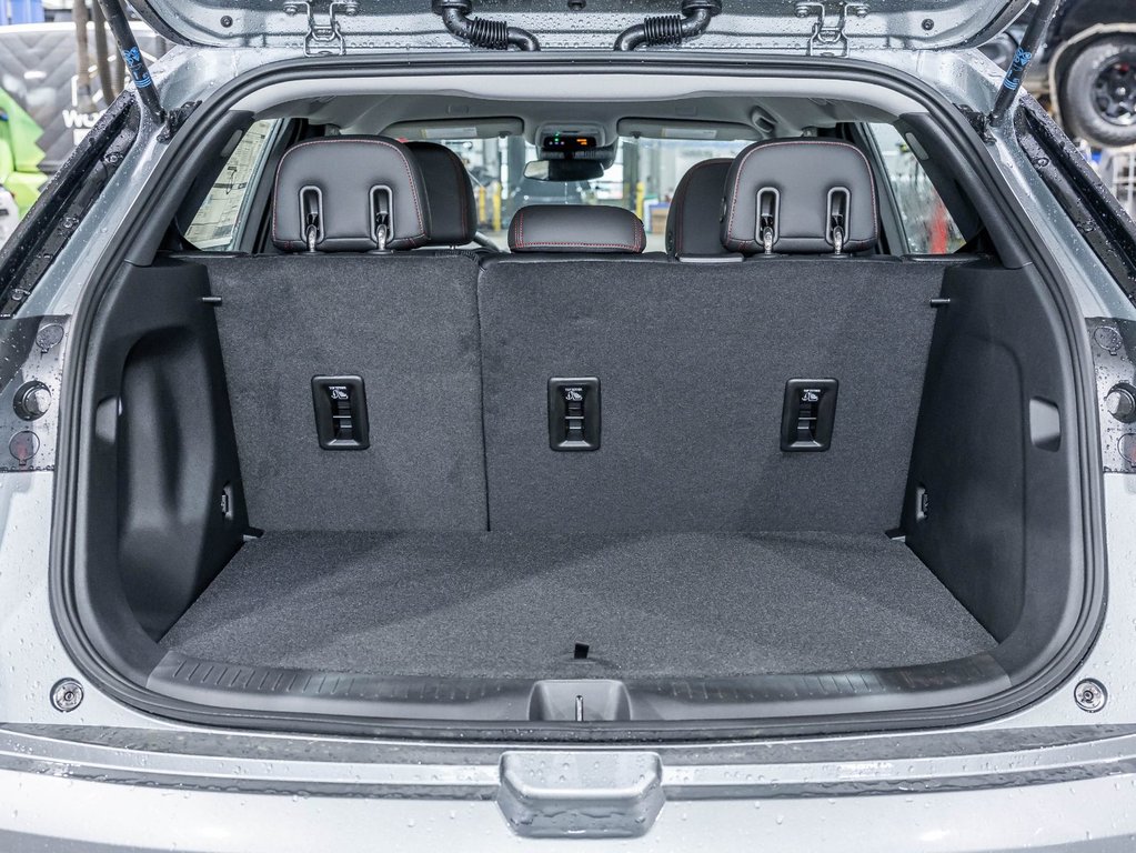 2027 Chevrolet Bolt in St-Jérôme, Quebec - 28 - w1024h768px