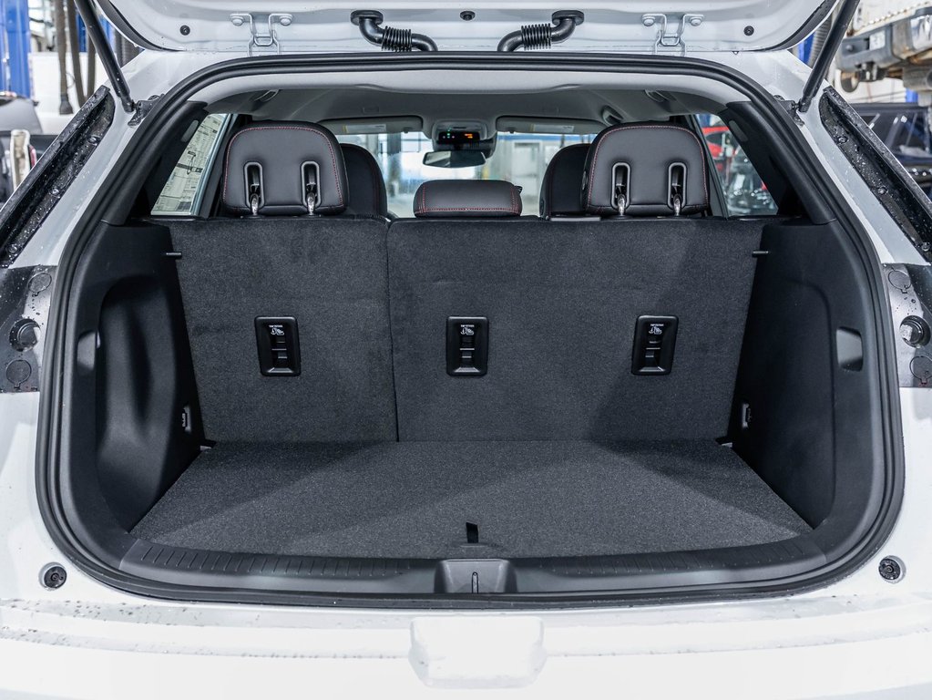 2027 Chevrolet Bolt in St-Jérôme, Quebec - 28 - w1024h768px