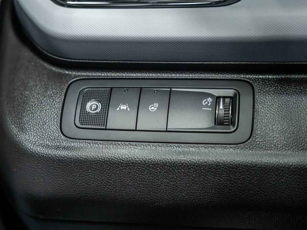 2027 Chevrolet Bolt in St-Jérôme, Quebec - 24 - w1024h768px