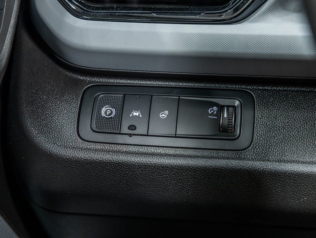 2027 Chevrolet Bolt in St-Jérôme, Quebec - 23 - w1024h768px