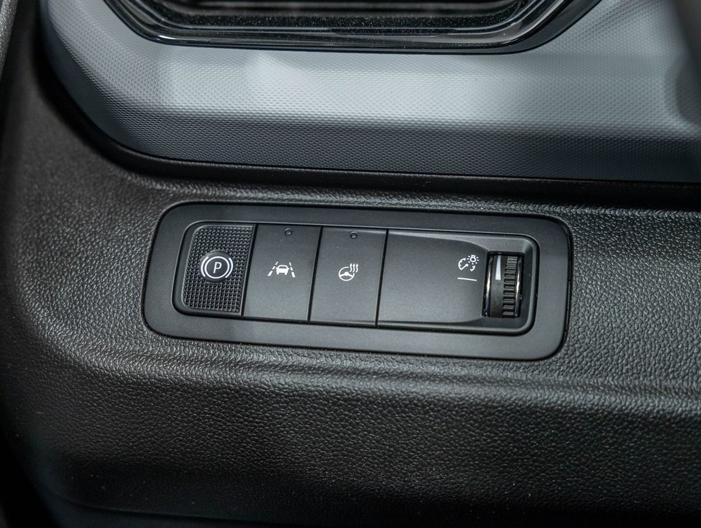 2027 Chevrolet Bolt in St-Jérôme, Quebec - 24 - w1024h768px