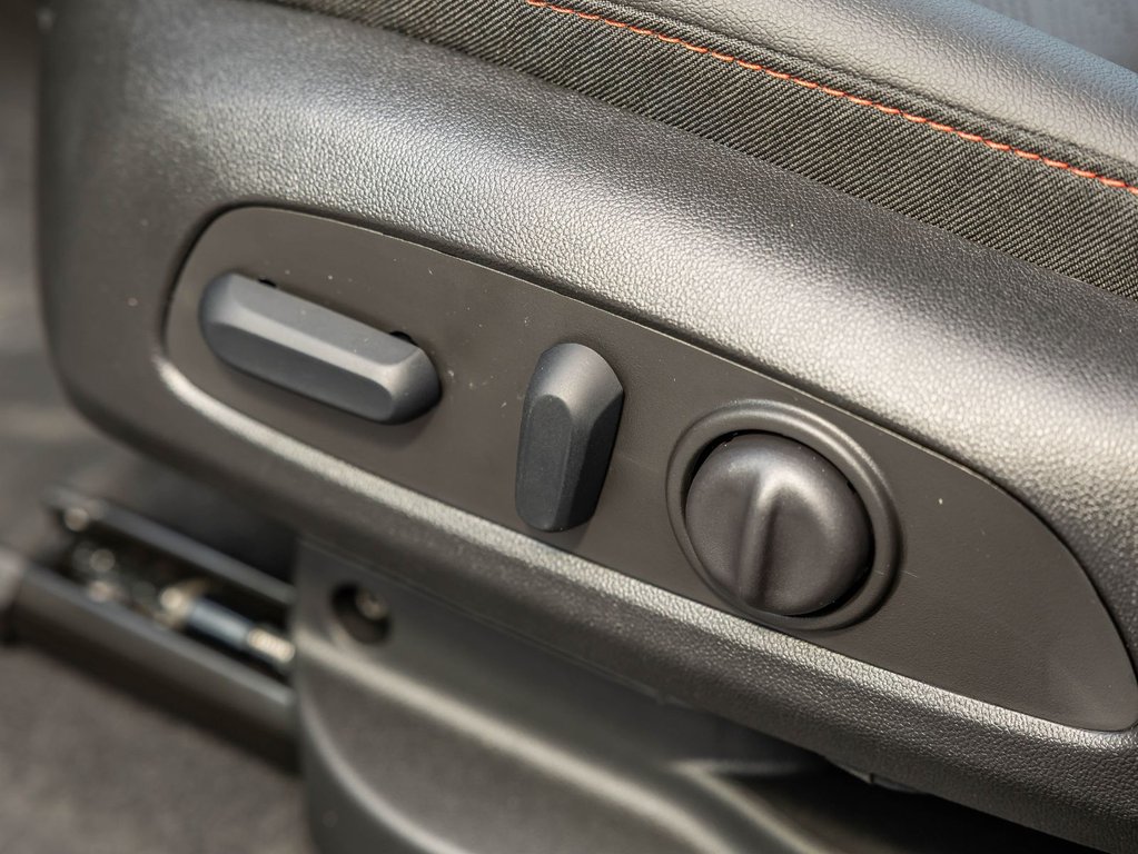 2027 Chevrolet Bolt in St-Jérôme, Quebec - 26 - w1024h768px