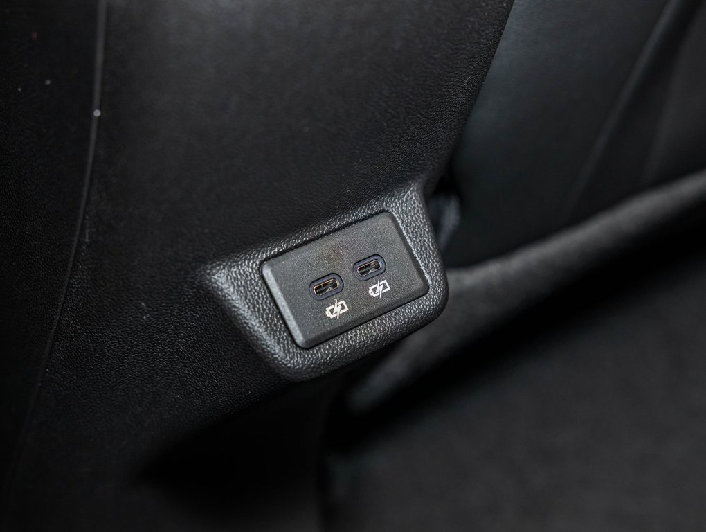 2027 Chevrolet Bolt in St-Jérôme, Quebec - 29 - w1024h768px