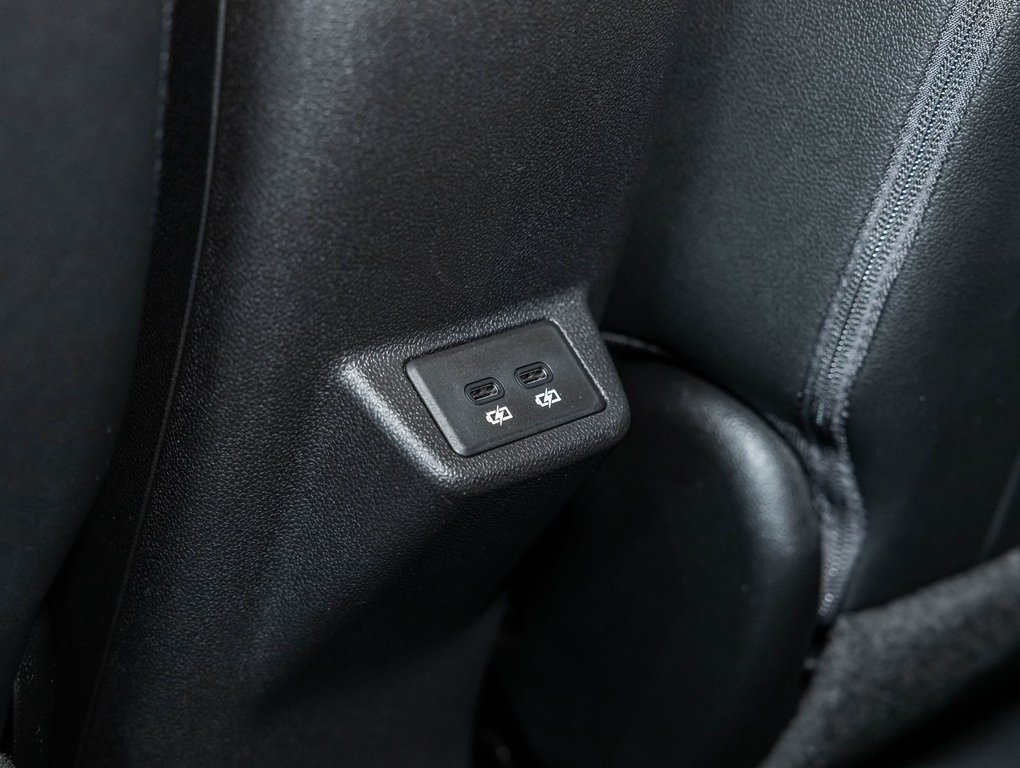 2027 Chevrolet Bolt in St-Jérôme, Quebec - 28 - w1024h768px