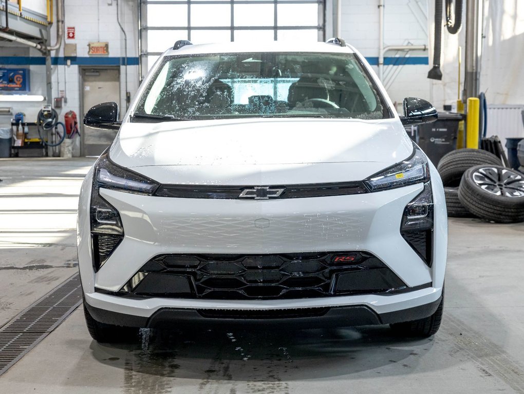 2027 Chevrolet Bolt in St-Jérôme, Quebec - 2 - w1024h768px