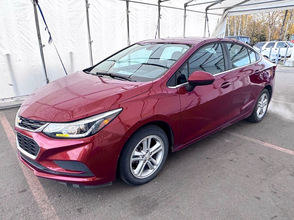 2017 Chevrolet Cruze in St-Jérôme, Quebec - 1 - w1024h768px