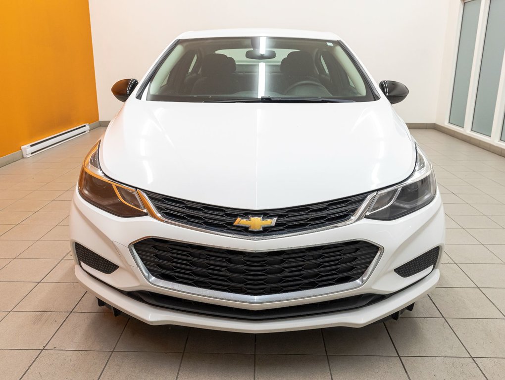 Chevrolet Cruze  2018 à St-Jérôme, Québec - 4 - w1024h768px