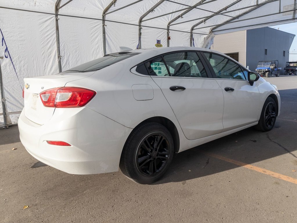 Chevrolet Cruze  2018 à St-Jérôme, Québec - 8 - w1024h768px