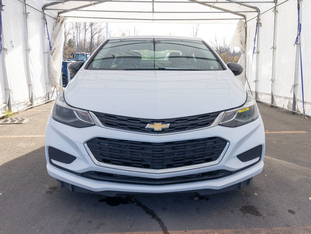 Chevrolet Cruze  2018 à St-Jérôme, Québec - 4 - w1024h768px