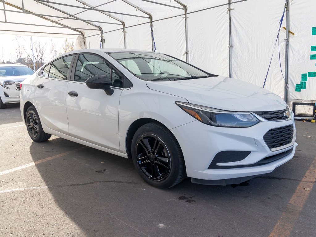 Chevrolet Cruze  2018 à St-Jérôme, Québec - 9 - w1024h768px