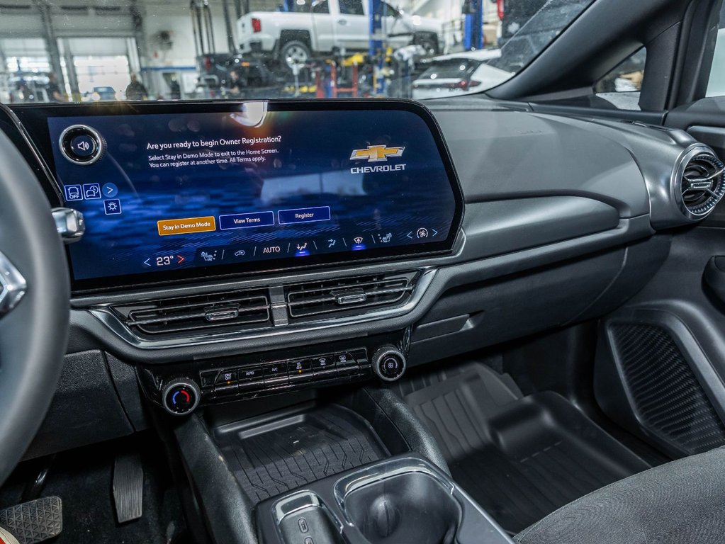 2027 Chevrolet Equinox EV in St-Jérôme, Quebec - 20 - w1024h768px