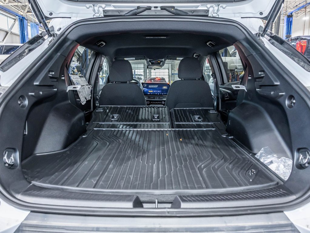 2027 Chevrolet Equinox EV in St-Jérôme, Quebec - 29 - w1024h768px