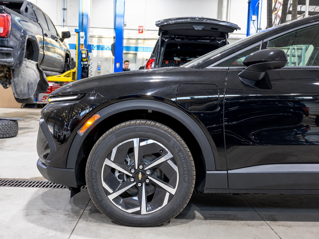2027 Chevrolet Equinox EV in St-Jérôme, Quebec - 32 - w1024h768px