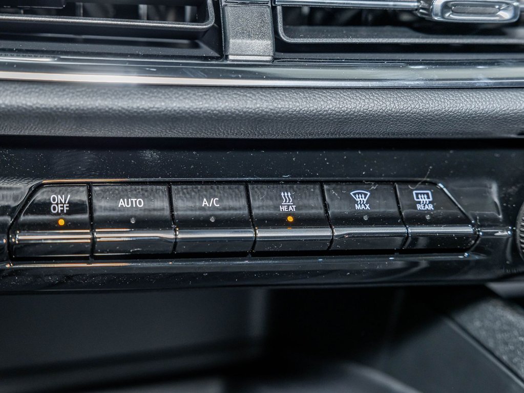 2027 Chevrolet Equinox EV in St-Jérôme, Quebec - 22 - w1024h768px
