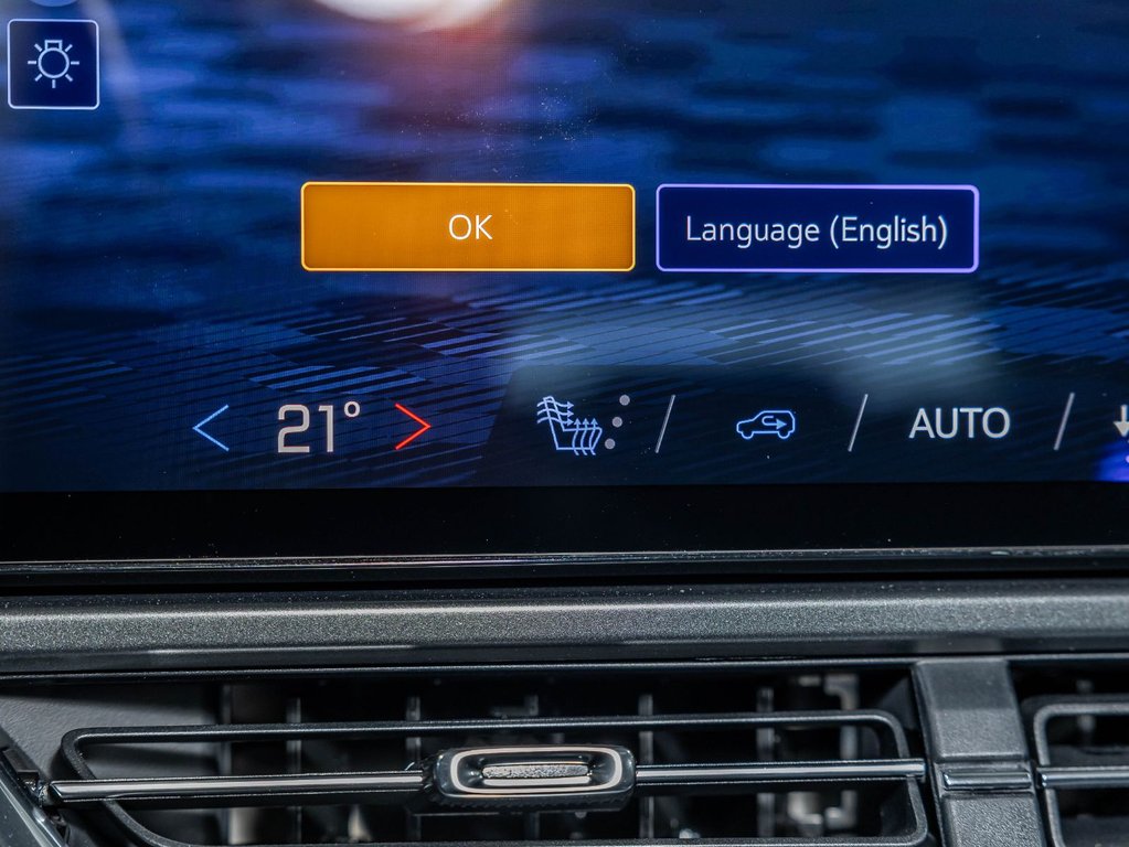 2027 Chevrolet Equinox EV in St-Jérôme, Quebec - 17 - w1024h768px