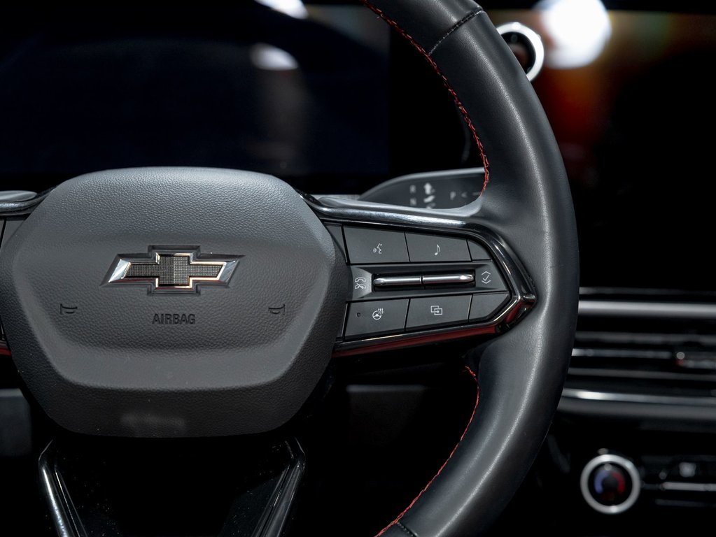 2025 Chevrolet Equinox EV in St-Jérôme, Quebec - 16 - w1024h768px