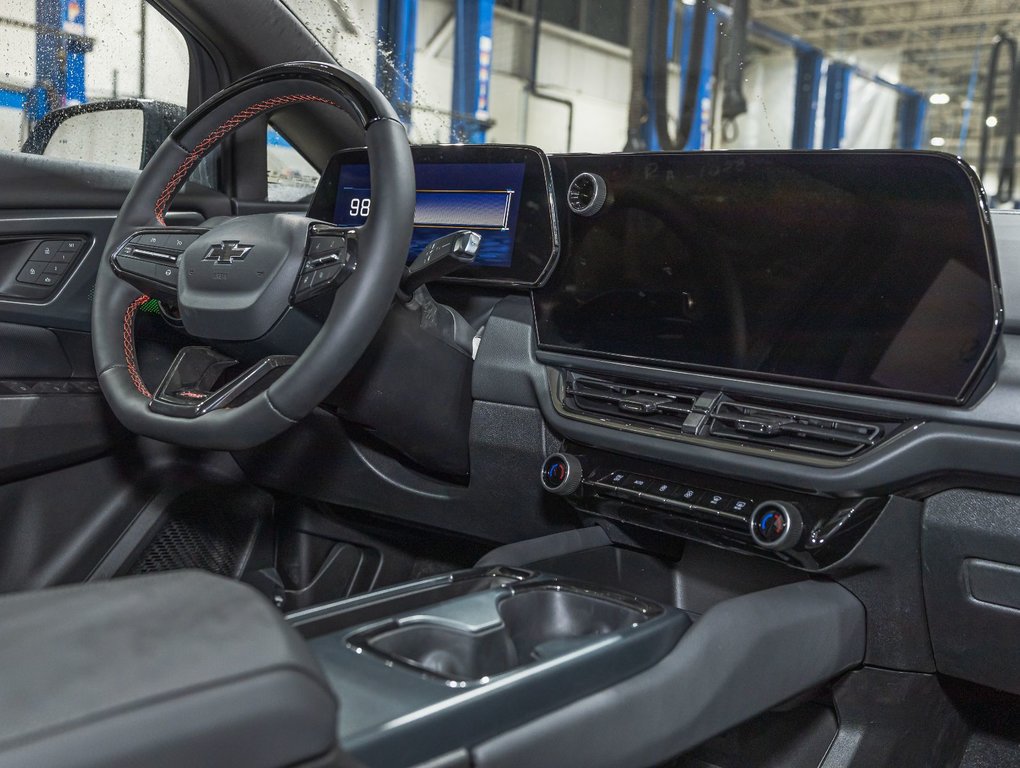 2025 Chevrolet Equinox EV in St-Jérôme, Quebec - 26 - w1024h768px