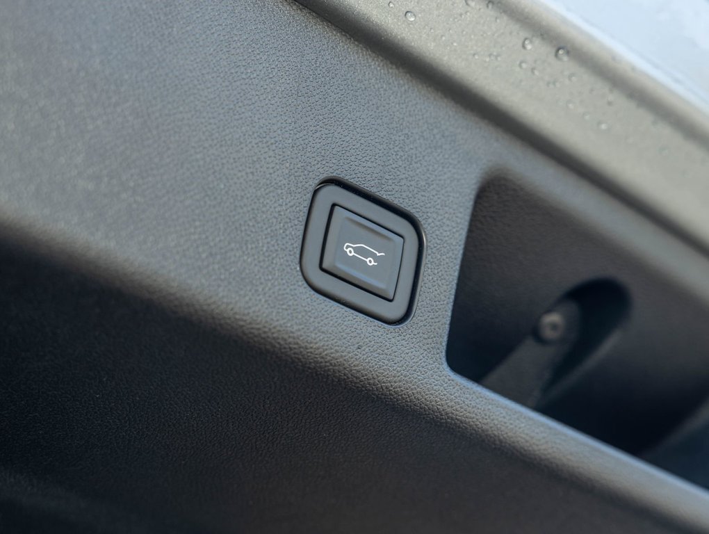 2025 Chevrolet Equinox EV in St-Jérôme, Quebec - 29 - w1024h768px