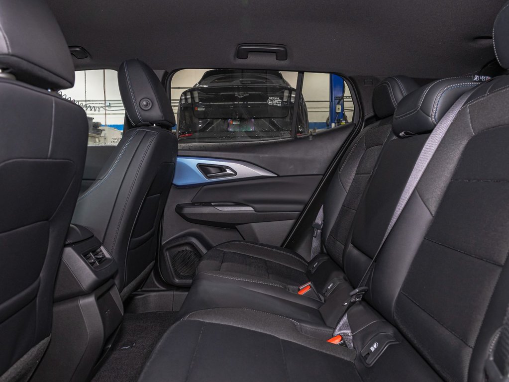 Chevrolet Equinox EV  2025 à St-Jérôme, Québec - 28 - w1024h768px