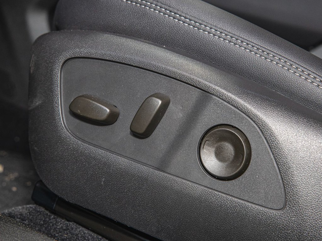 2025 Chevrolet Equinox EV in St-Jérôme, Quebec - 22 - w1024h768px