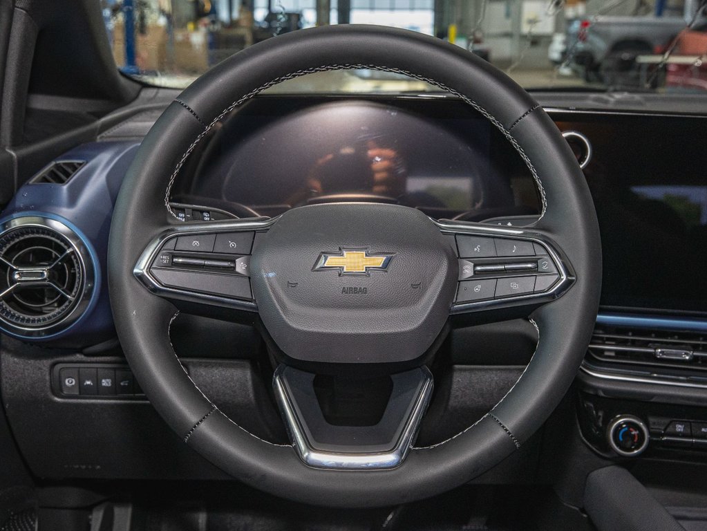 2025 Chevrolet Equinox EV in St-Jérôme, Quebec - 13 - w1024h768px