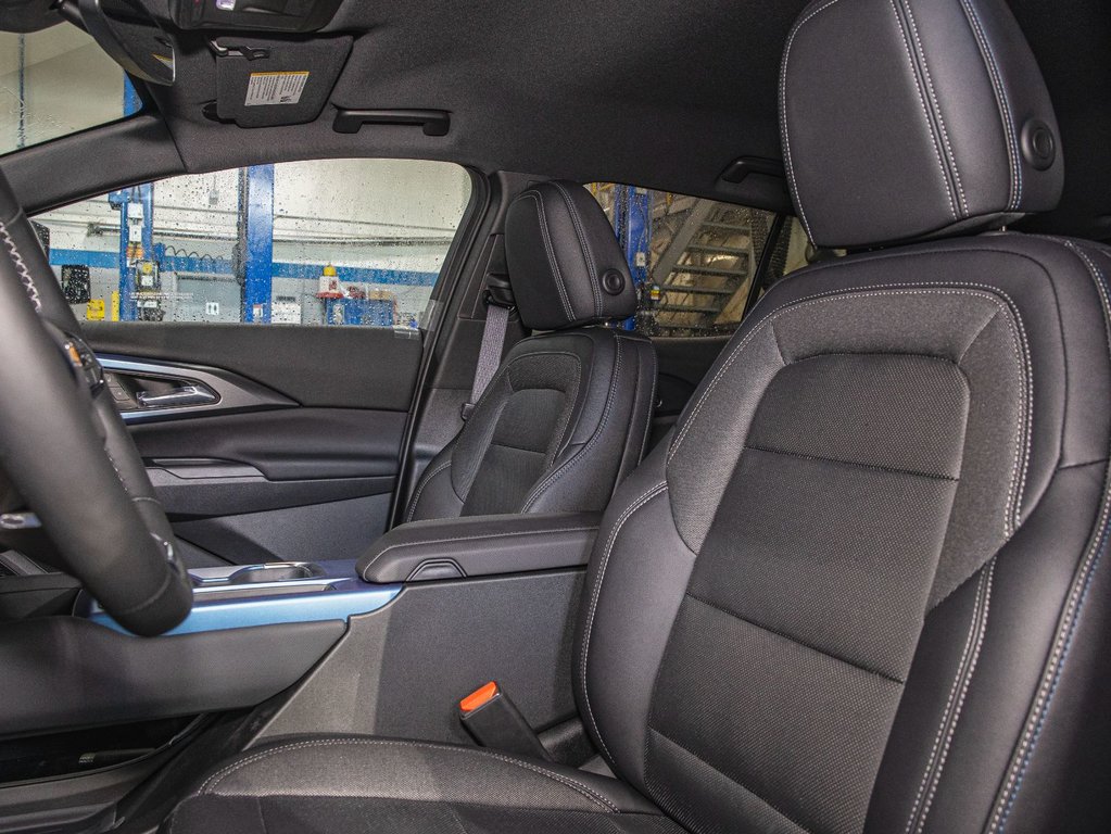 2025 Chevrolet Equinox EV in St-Jérôme, Quebec - 11 - w1024h768px