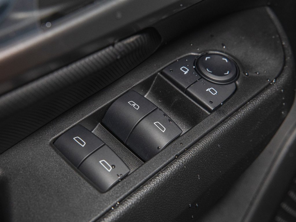 2025 Chevrolet Equinox EV in St-Jérôme, Quebec - 24 - w1024h768px