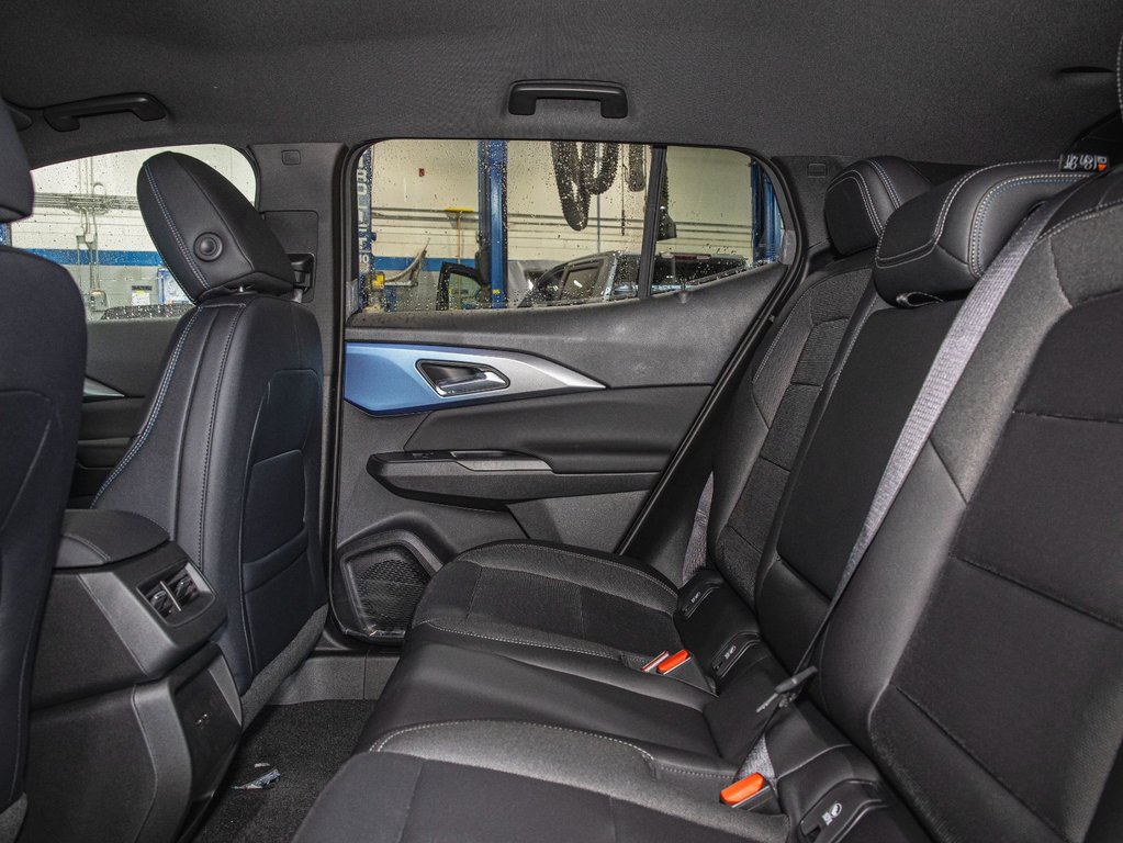 Chevrolet Equinox EV  2025 à St-Jérôme, Québec - 27 - w1024h768px