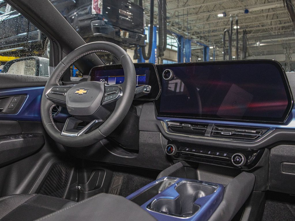 Chevrolet Equinox EV  2025 à St-Jérôme, Québec - 27 - w1024h768px