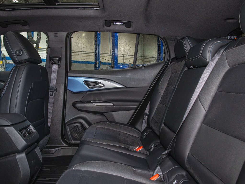 2025 Chevrolet Equinox EV in St-Jérôme, Quebec - 27 - w1024h768px