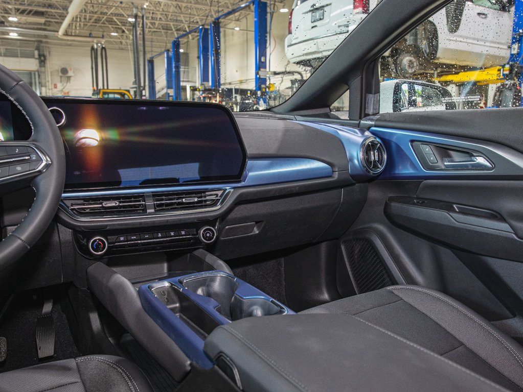 2025 Chevrolet Equinox EV in St-Jérôme, Quebec - 19 - w1024h768px