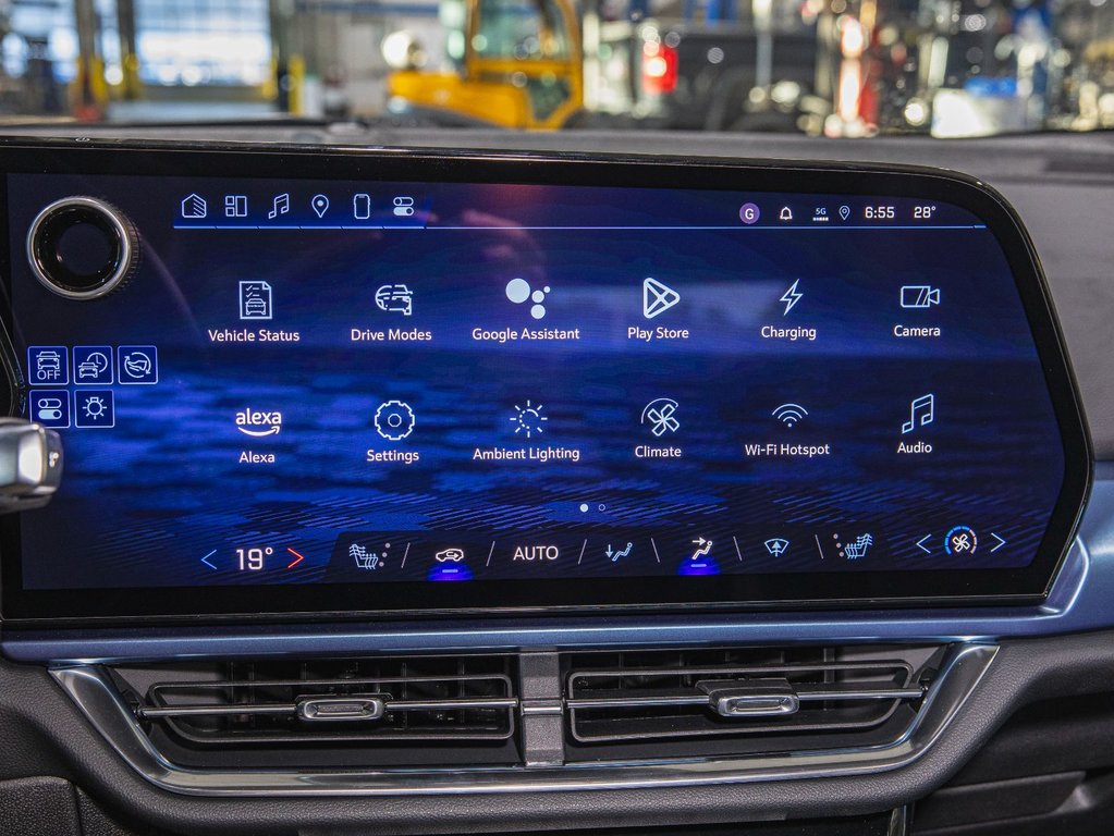 2025 Chevrolet Equinox EV in St-Jérôme, Quebec - 17 - w1024h768px