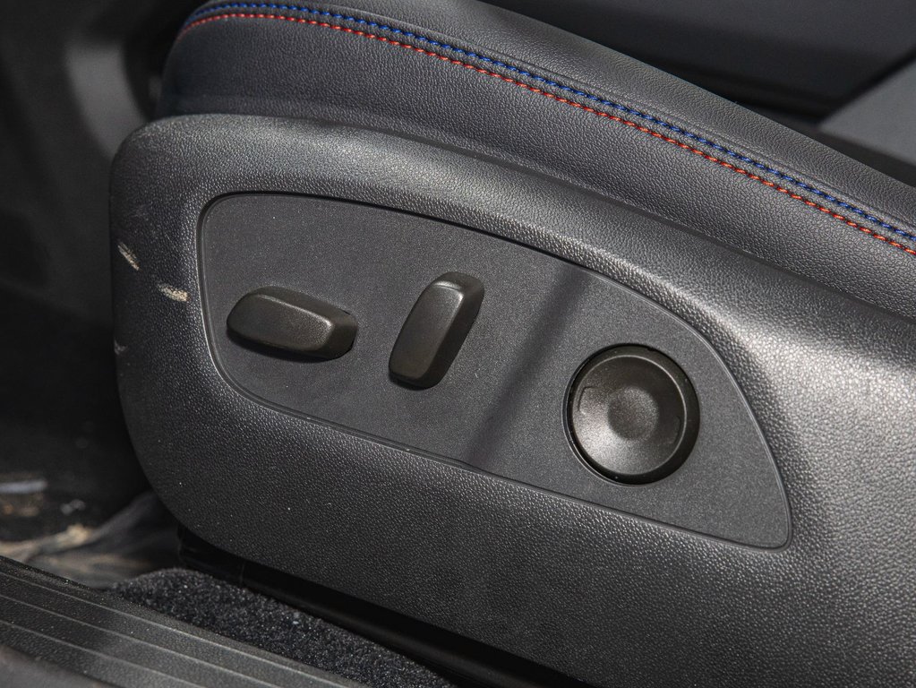 2025 Chevrolet Equinox EV in St-Jérôme, Quebec - 24 - w1024h768px