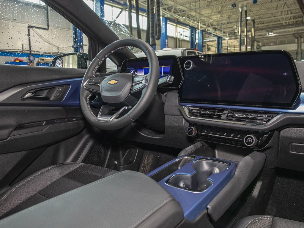 2025 Chevrolet Equinox EV in St-Jérôme, Quebec - 27 - w1024h768px