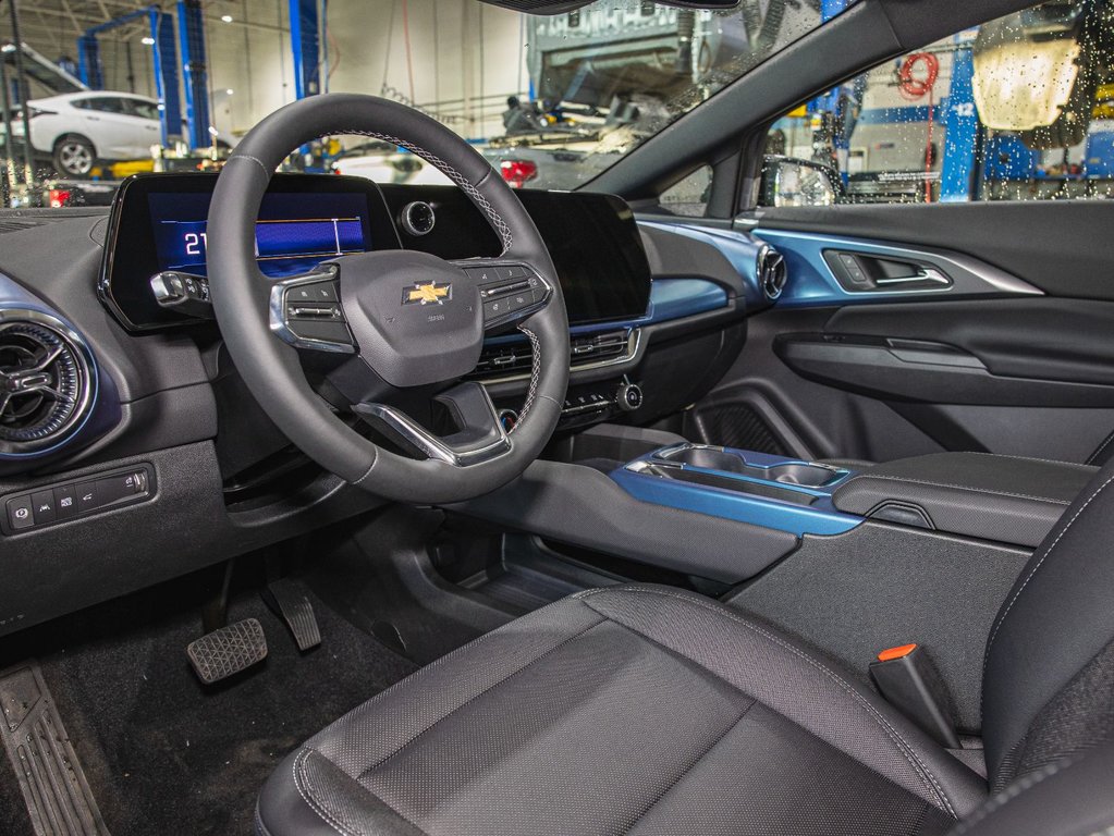 2025 Chevrolet Equinox EV in St-Jérôme, Quebec - 12 - w1024h768px