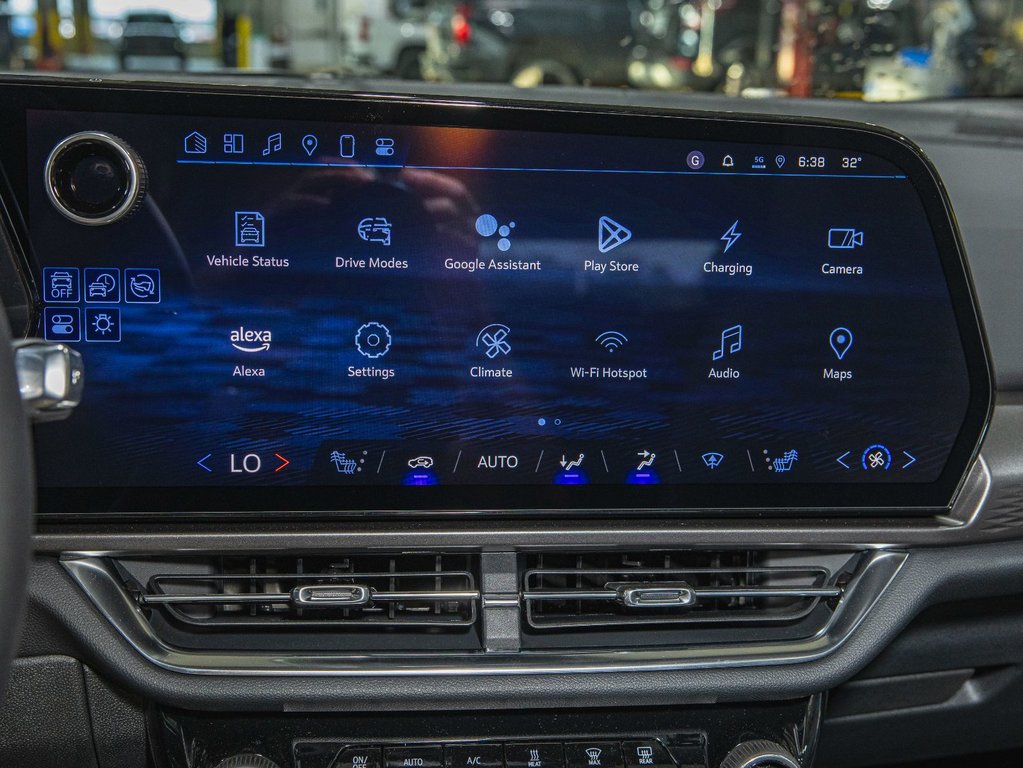 2025 Chevrolet Equinox EV in St-Jérôme, Quebec - 17 - w1024h768px