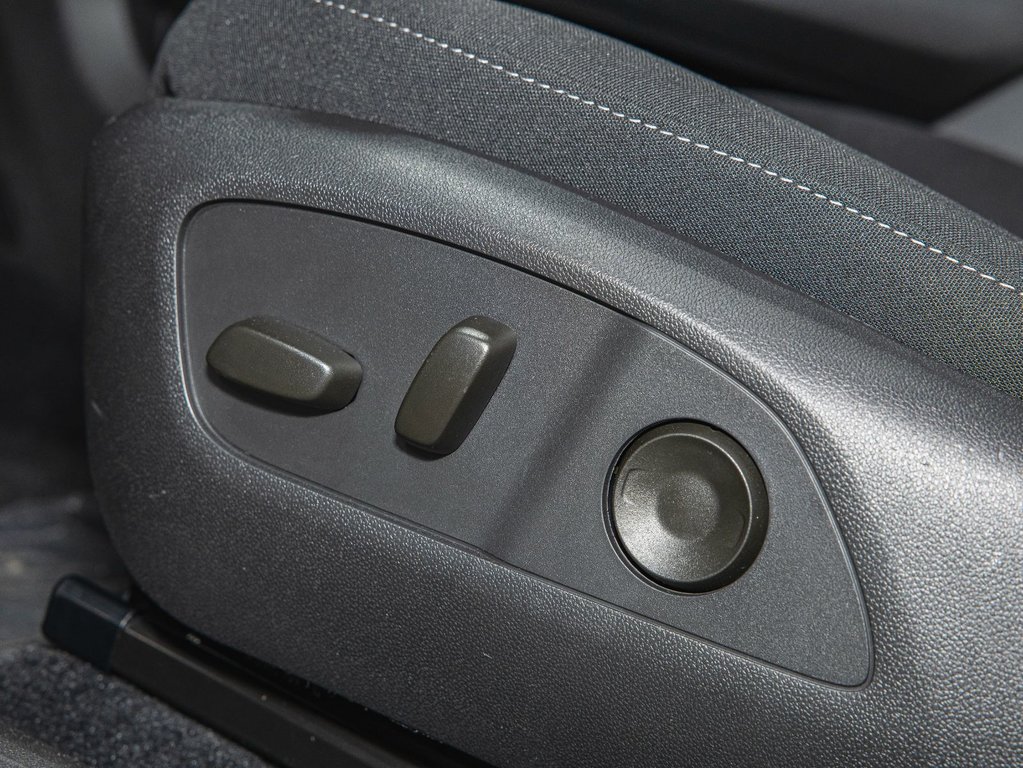 2025 Chevrolet Equinox EV in St-Jérôme, Quebec - 23 - w1024h768px