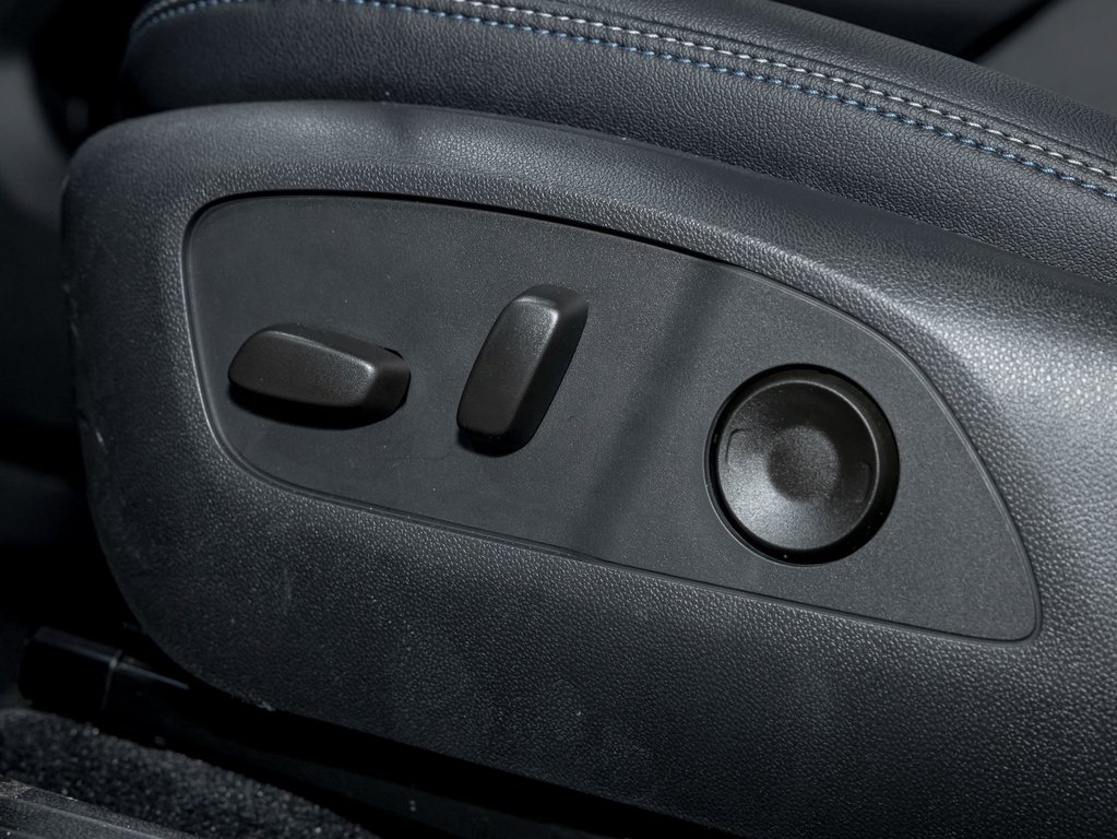 2025 Chevrolet Equinox EV in St-Jérôme, Quebec - 23 - w1024h768px