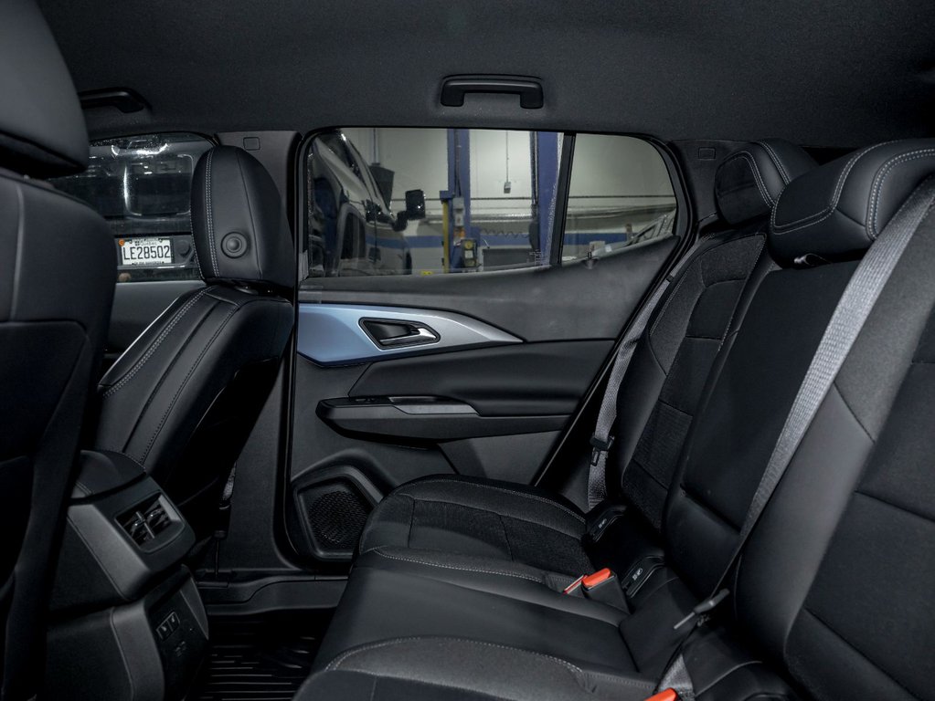 2025 Chevrolet Equinox EV in St-Jérôme, Quebec - 28 - w1024h768px