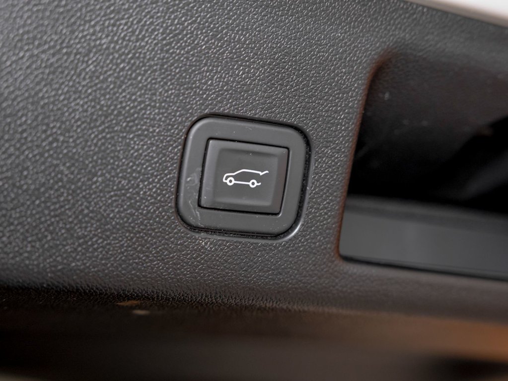 Chevrolet Equinox EV  2025 à St-Jérôme, Québec - 33 - w1024h768px