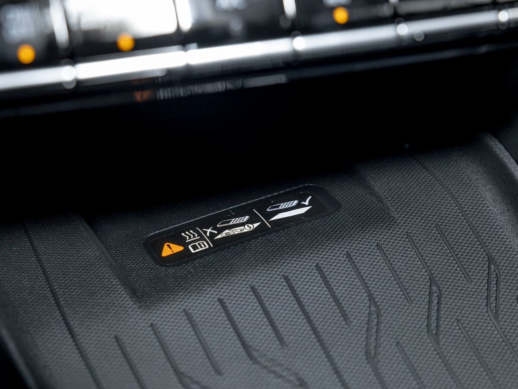 Chevrolet Equinox EV  2026 à St-Jérôme, Québec - 26 - w1024h768px