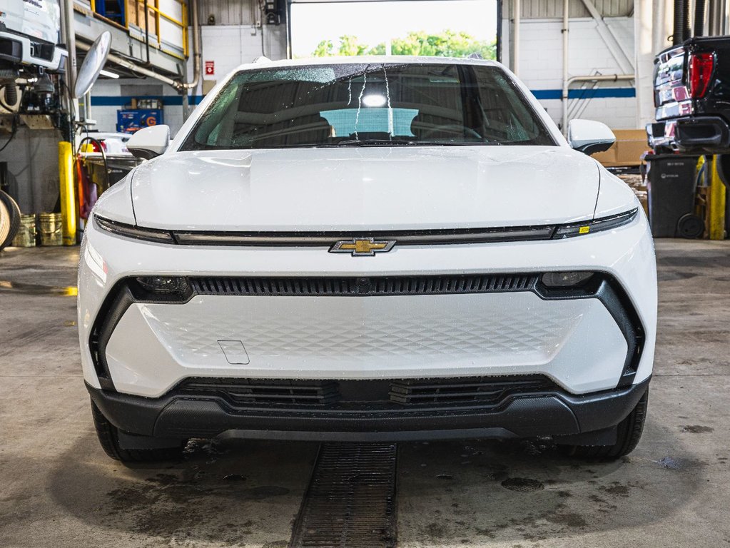 Chevrolet Equinox EV  2026 à St-Jérôme, Québec - 2 - w1024h768px