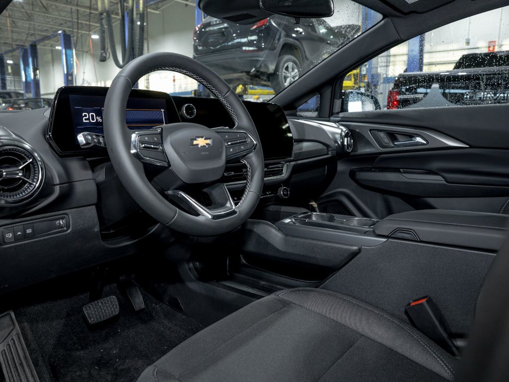 Chevrolet Equinox EV  2026 à St-Jérôme, Québec - 12 - w1024h768px