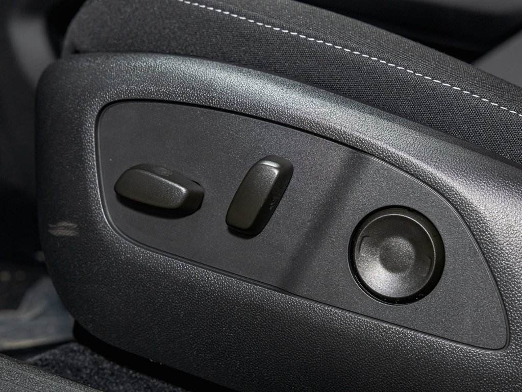 Chevrolet Equinox EV  2026 à St-Jérôme, Québec - 23 - w1024h768px