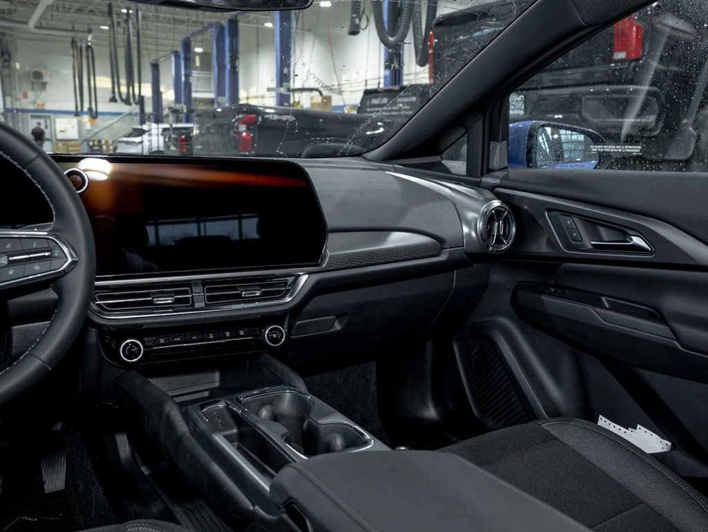 Chevrolet Equinox EV  2026 à St-Jérôme, Québec - 19 - w1024h768px